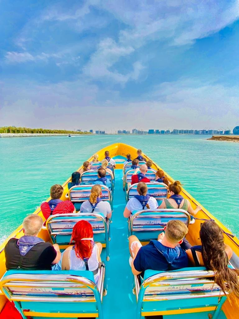 The Yellow Boats - 60 Minutes Abu Dhabi Corniche Sightseeing Tour - Sharing Experiences